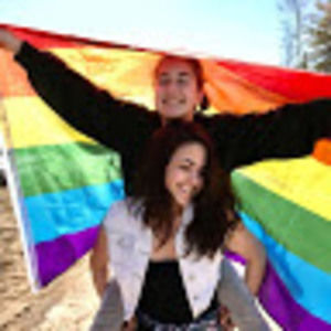 Meet your Posher, Chloe